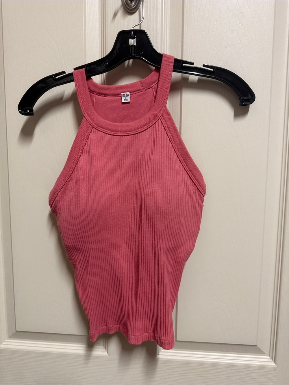 Uniqlo Ribbed High-Neck Tank Top - Pink